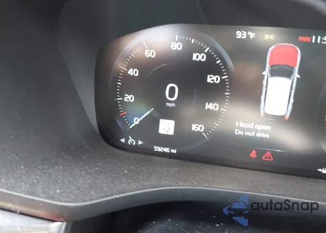 2018 Volvo Xc60 T6/Momentum z USA, uszkodzony, nr VIN YV4A22RK7J1010239